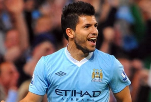 Aguero vớt vát lại hy vọng cho Man City ở Champions League