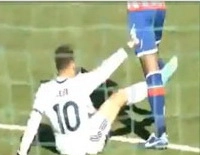 Sao trẻ Real liên tiếp chơi bẩn với đối thủ