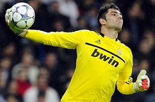 Vì sao bàn thắng của Agger-láu-lỉnh bị từ chối?