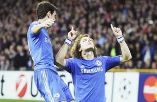 David Luiz gỡ hoà từ chấm 11m