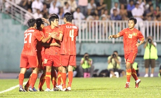 Trọng Hoàng ghi bàn quyết định cho ĐT Việt Nam