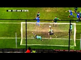 Bàn phản lưới nhà siêu hài hước