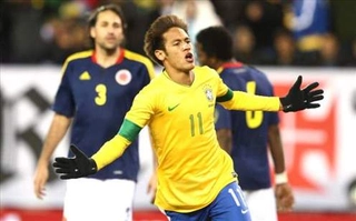 Neymar diễn xiếc 'trêu ngươi' đối thủ