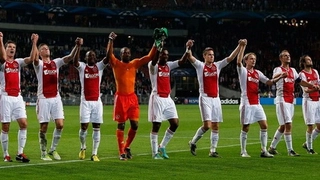 Man City nhận liên tiếp 2 cú sốc từ Siem De Jong