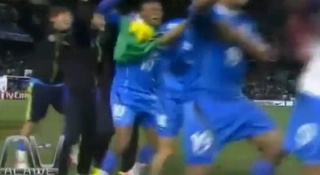 Gangnam Style bất ngờ xuất hiện tại Champions League Châu Á