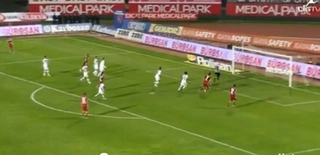 Pha kiến tạo thiên tài của Manuel Fernandes (Besiktas)