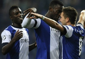 Porto thắng đậm Dinamo Zagreb để có chiến thắng thứ 150 tại Châu Âu