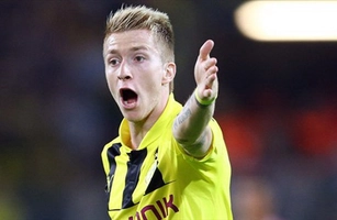 Cú sút phạt đẹp mắt của Marco Reus