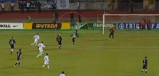 Bàn đá phản lưới nhà ... siêu đẹp