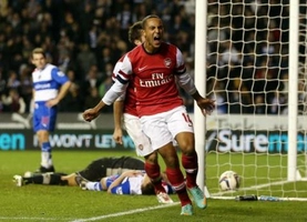 Theo Walcott ấn định tỷ số 5-2