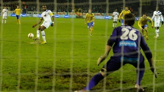 Cú sút penalty tệ khủng khiếp