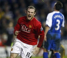 Anderson, Rooney thi nhau lập công