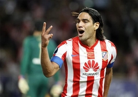 Bàn mở tỷ số đẳng cấp của Falcao
