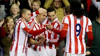 Stoke 3-1 Liverpool: Chủ nhà tăng tốc