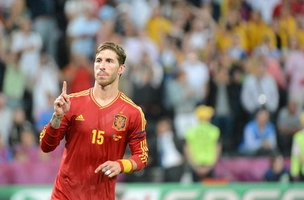 Sergio Ramos: Từ cú bắn chim đỉnh cao đến pha xúc thìa đẳng cấp