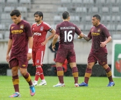 ĐKVĐ Premier League thắng trận giao hữu đầu tiên trong mùa hè