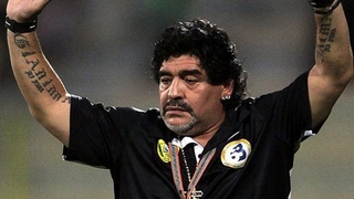 Mừng sinh nhật Maradona: 52 năm một huyền thoại