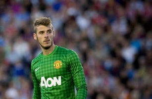 David De Gea ăn đứt đàn anh Victor Valdes ở khoản rê dắt bóng