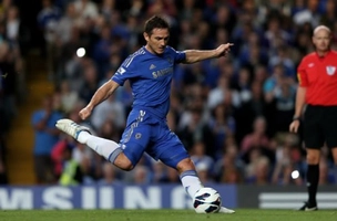 Lampard đưa Chelsea vươn lên dẫn trước