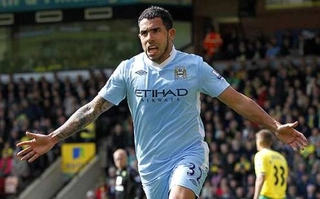 Carlos Tevez sút xa tuyệt đẹp, đem về thắng lợi cho Man City