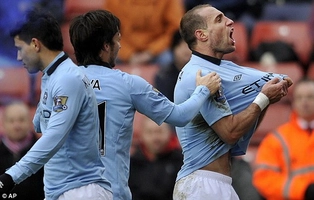 Stoke 0-1 Man City: Xứng danh ... Vua phút cuối