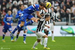 Juventus chào năm mới bằng thất bại sốc ngay trên sân nhà