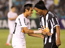 Thần đồng Neymar ngã đẹp lừa trọng tài