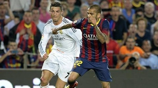 Dani Alves khéo léo xâu kim Ronaldo