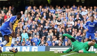 Cánh tay phải của Jose Mourinho khẳng khái thừa nhận bàn gỡ của Hazard không hợp lệ