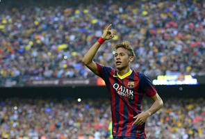 Neymar biểu diễn Freestyle trên sân tập