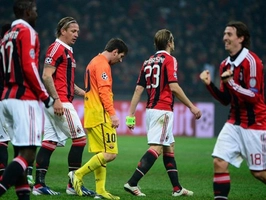 Bàn thắng thứ hai của Milan mang thương hiệu... Barca