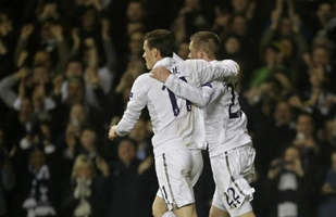 Thắng đậm Inter, Tottenham đặt một chân vào tứ kết Europa League