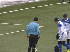 Vất vả thực hiện quả 11m vì... gió