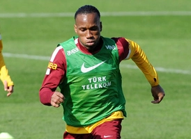 Drogba lập “siêu phẩm” khó tin trên đất Thổ Nhĩ Kỳ