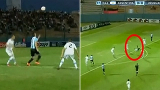 Vua sút phạt Juninho lĩnh thẻ đỏ vì kịch sỹ giở chiêu của Rivaldo