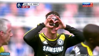 Torres mỉa trọng tài Chris Foy cần thêm cặp kính