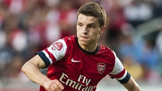 Pháo thủ tương lai bắn rách lưới Liverpool