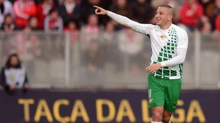 Bàn thắng để đời của Rivaldo vừa được tái hiện