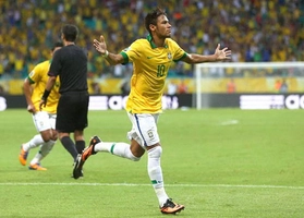 Điểm nhấn Confeds Cup 2013: Những kiệt tác từ chấm đá phạt