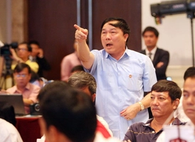 Sứ mệnh của các ông bầu bóng đá: Như hoa mười giờ