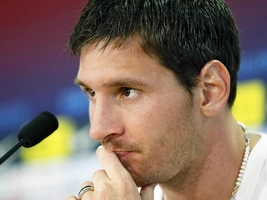 Pha qua người siêu hạng của Messi