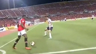 Màn phô diễn kỹ thuật vô duyên của Welbeck