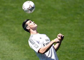 Bàn đẹp nhất của Bale trong mắt CĐV Real