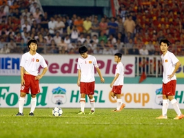 Tình yêu cháy bỏng của CĐV dành cho U19 Việt Nam