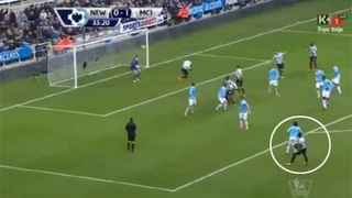 Trọng tài từ chối siêu phẩm sút xa của Tiote