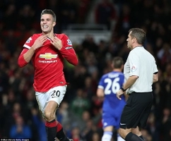 Sự thể hiện của Robin Van Persie trong trận hoà Chelsea