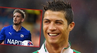 Cầu thủ vô danh khiến Ronaldo lẫn Neymar bái phục về tài ăn vạ