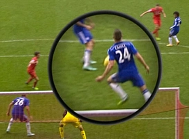 Vì sao Liverpool không được hưởng 2 quả 11m ở trận thua Chelsea?