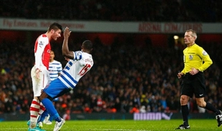 Video bàn thắng: Arsenal 2-1 QPR (Vòng 18 Ngoại hạng Anh 2014-2015)