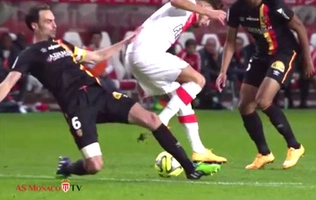 Sao Monaco trổ tài làm xiếc với tuyệt kỹ Zidane